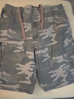 Men's Camo Cargo Shorts - Green Camo
